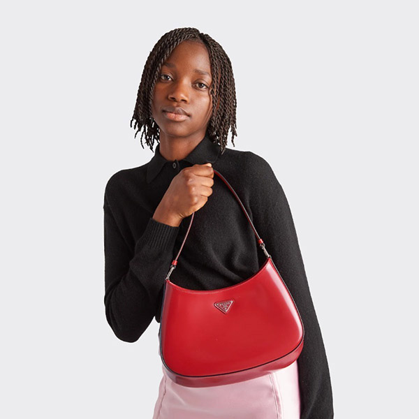 22SS新作 プラダ 偽物 Cleo ブラッシュドレザー ショルダーバッグ ロゴ 1BC499ZO6F02SB